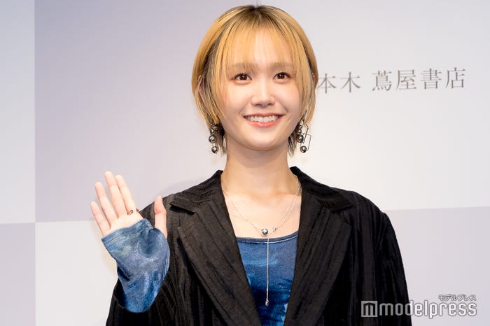 尾碕真花(C)モデルプレス