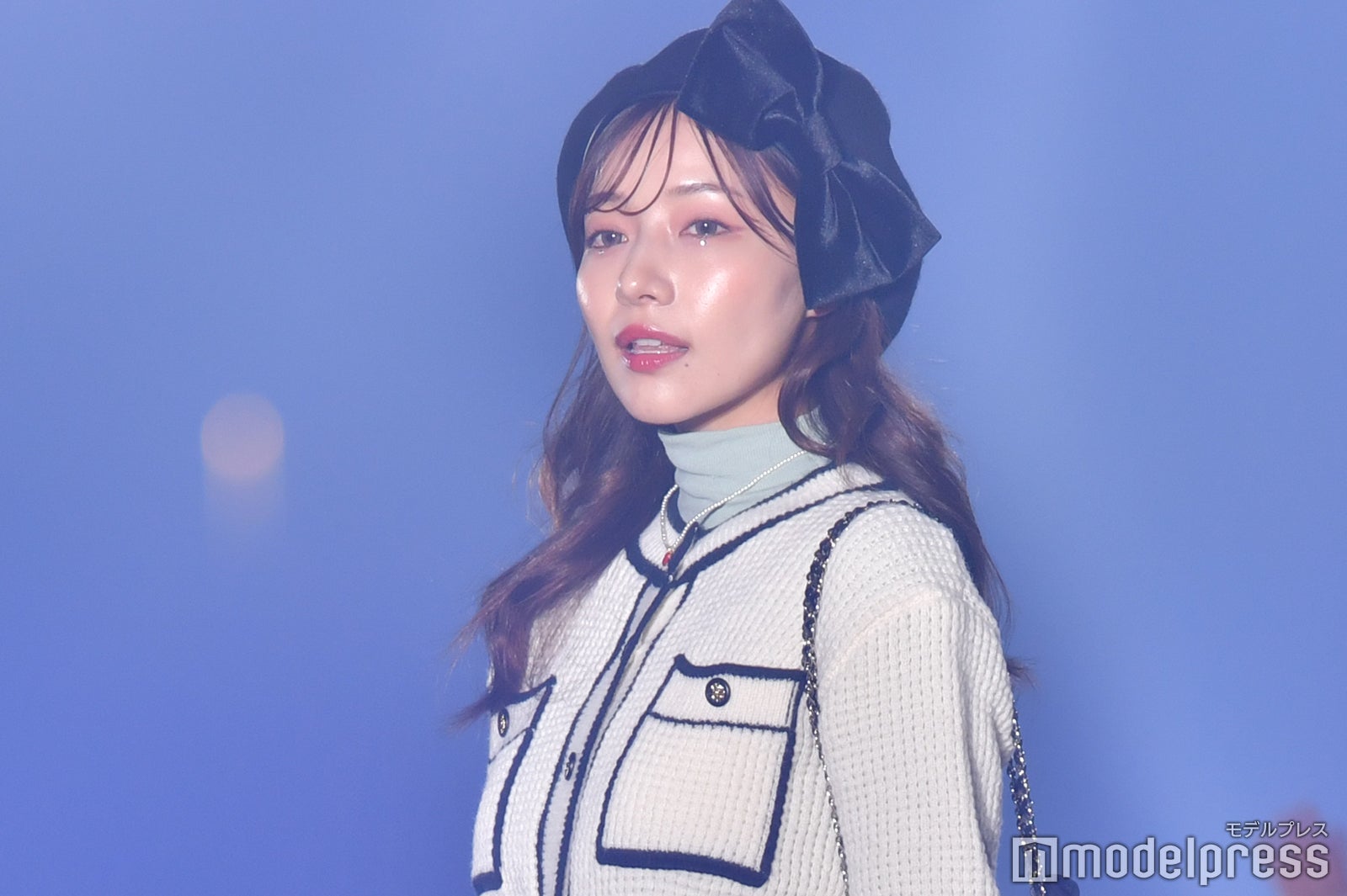 村瀬紗英、ミニスカで美脚魅せ キュートな目元に釘付け＜TGC 北九州 2023＞