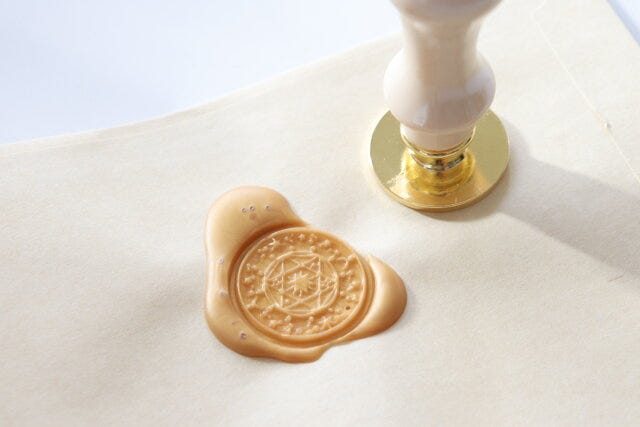 100円ショップ　100均　100円　百円　百円ショップ　便利　優秀　使える　おすすめ　オススメ　レビュー　人気　セリア　seria　シーリングワックス　押し型　魔法陣　本格的　高見え