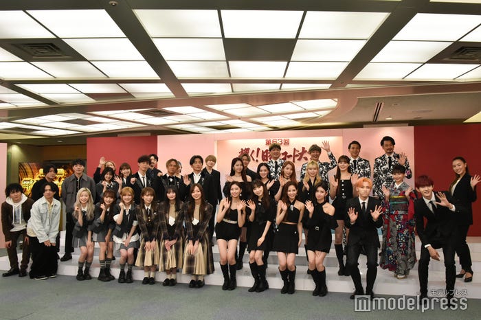 (後列)モリシー、atagi、PORIN、花村想太、大野雄大、酒井一圭、後上翔太、白川裕二郎、小田井涼平(中列)高野賢也、田辺由明、村山彩希、柏木由紀、YORI、KIMI、KENZO、AYAKA、RIO、MAYA、RIKU、NINA、望月琉叶、TAEKO(前列)長谷川大喜、はっとり、本田仁美、向井地美音、岡田奈々、秋元真夏、遠藤さくら、梅澤美波、MAYUKA、MIIHI、MAKO、RIMA、木村柾哉、田島将吾 (C)モデルプレス