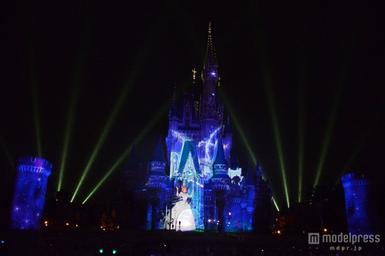 TDL初のプロジェクションマッピング「ワンス・アポン・ア・タイム」／シンデレラ