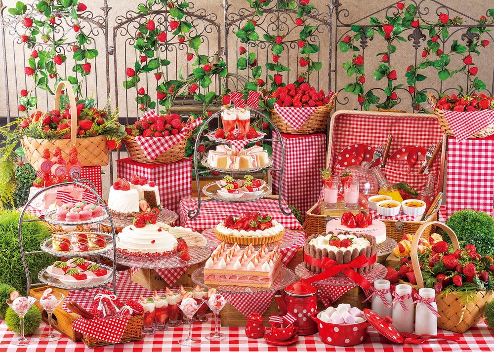 「ストロベリーコレクション」シルバニアファミリーと楽しむいちご&ミルクのスイーツブッフェ