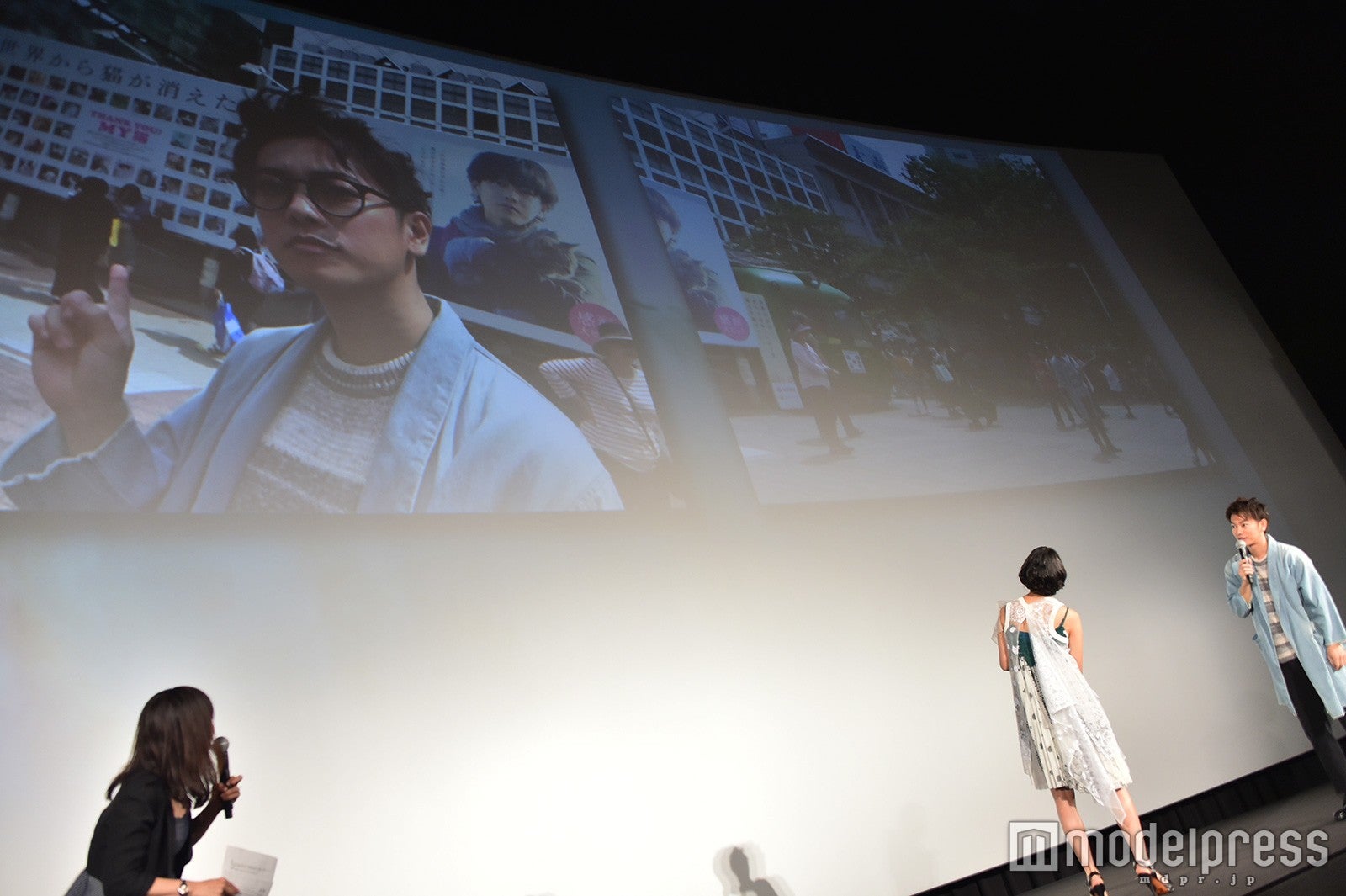 佐藤健が渋谷駅で自撮り（C）モデルプレス