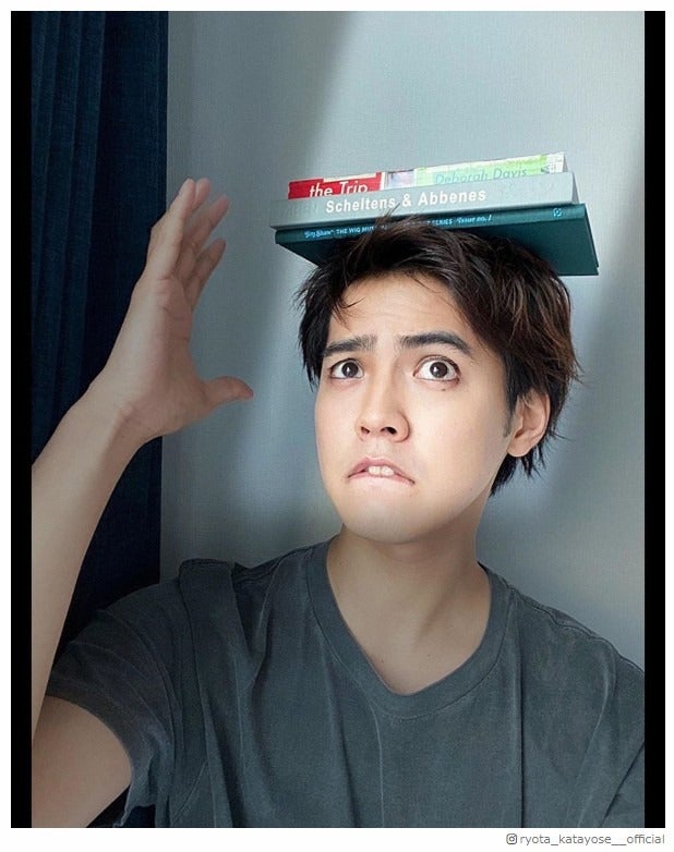 GENERATIONS片寄涼太“おうちでポートレート”が話題「可愛い」「満喫してる」