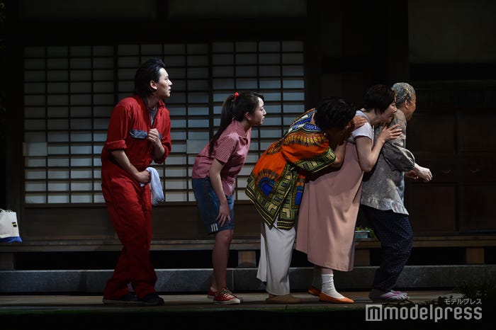 濱田龍臣、谷花音、青木さやか、須藤理彩、田中利花(C)モデルプレス