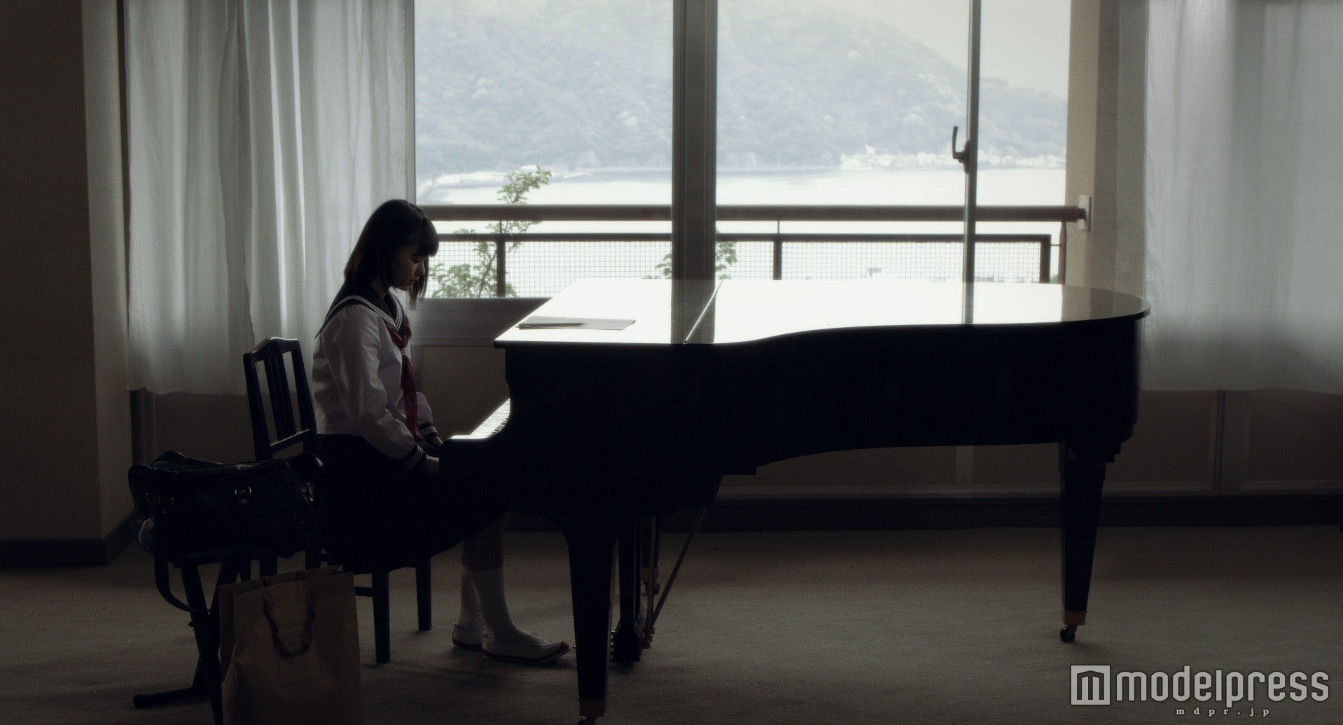 映画「桜ノ雨」より／（C）2015 halyosy、藤田遼、雨宮ひとみ、スタジオ・ハードデラックス／PHP研究所／『桜ノ雨』製作委員会