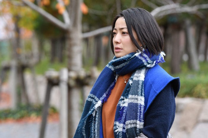 菅野美穂/「砂の塔~知りすぎた隣人」第8話より(C)TBS