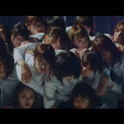 欅坂46「アンビバレント」MVより（提供写真）