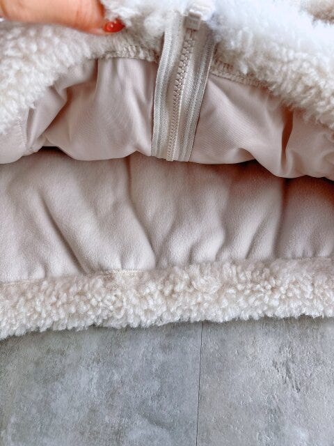 GUGIRLSフラッフィーブルゾン GUGIRLSフラッフィーブルゾンの裾周り