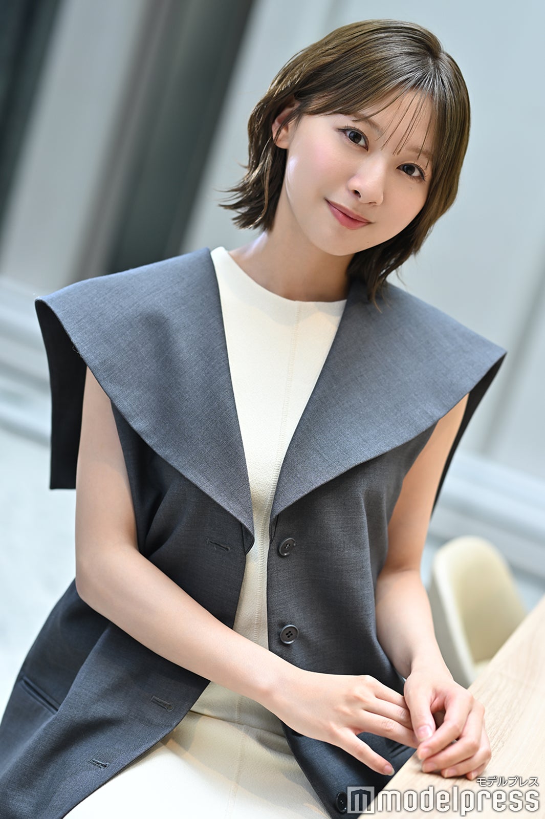 日向坂46 富田鈴花 着用モデル 富田鈴花（日向坂46）1st写真集「鈴花サーキット」SHIBUYA