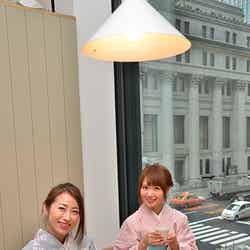 文化財指定「三井本館」を眺めるコーナー席が人気