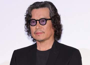 豊川悦司が8カ月ぶり投稿 イメージ一新の短髪近影に「前髪の感じも素敵」「お元気そうなお姿」