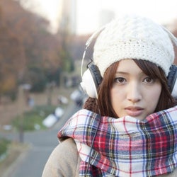 心に染みる~! 女子たちが選んだ「失恋したときに聞きたくなる曲」4選