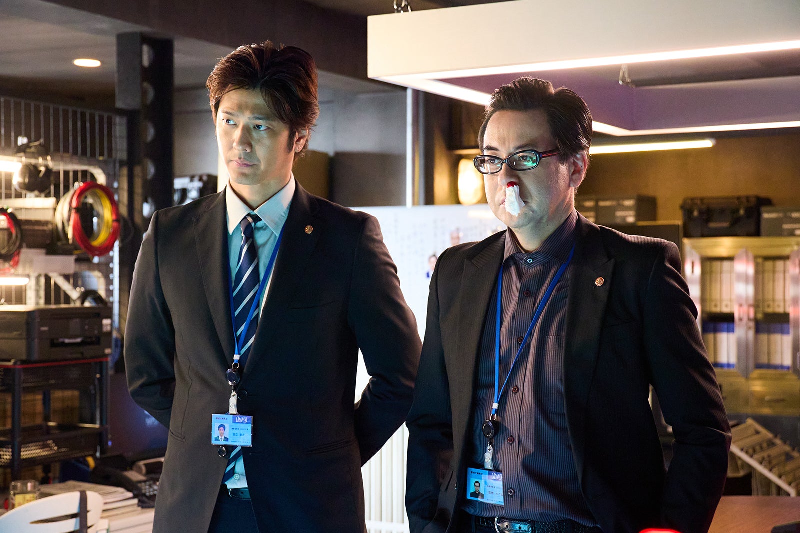 速水もこみち、鈴木浩介「緊急取調室」第1話（C）テレビ朝日