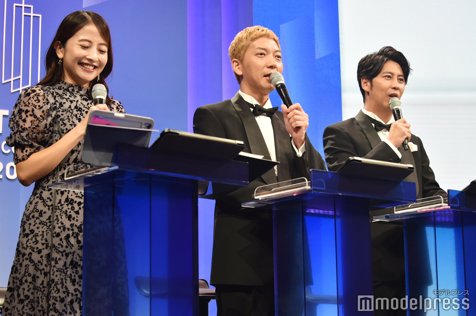 日比麻音子アナウンサー、ニューヨーク（嶋佐和也、屋敷裕政）（C）モデルプレス