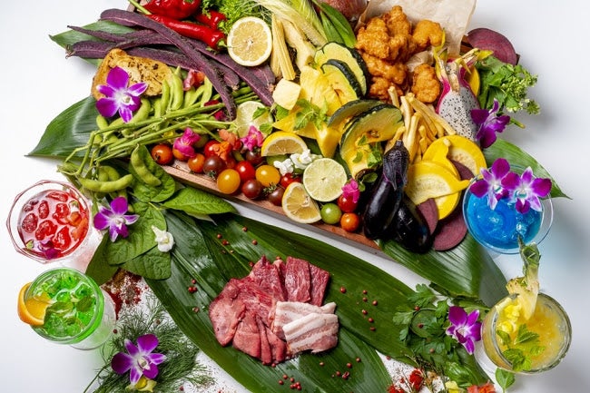 見上げるビアガーデン／画像提供：ソルト・コンソーシアム