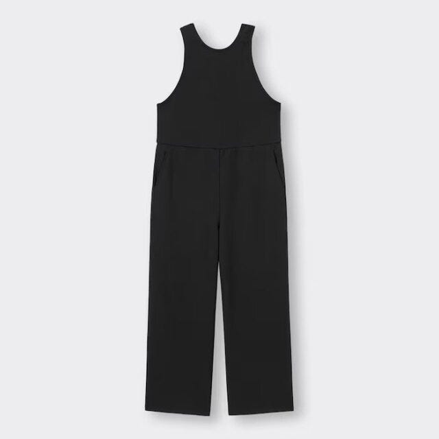 GU　新作　カットソーサロペットパンツ
