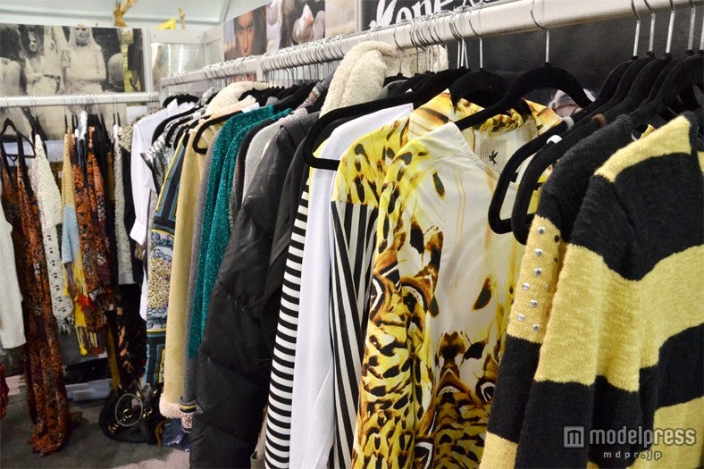 「One Teaspoon」の新作（「MAGIC」2013S／Sにて）