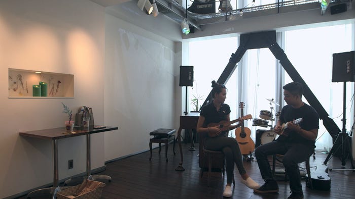 春花、悠介「TERRACE HOUSE TOKYO 2019-2020」14th WEEK(C)フジテレビ/イースト・エンタテインメント