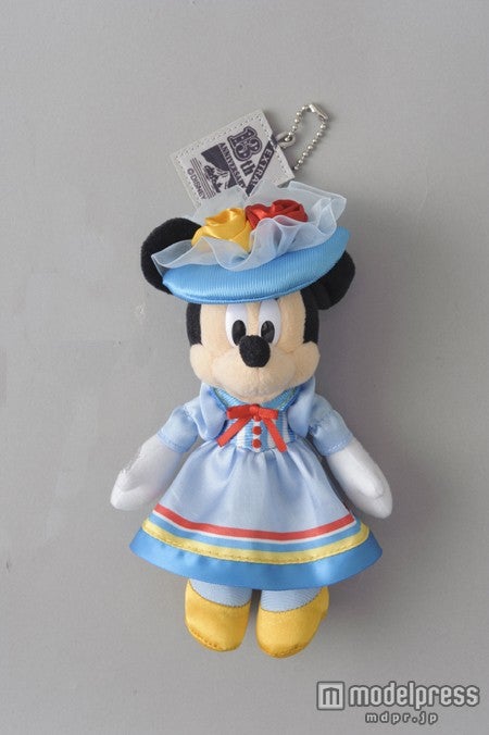 ミニー　ぬいぐるみバッジ￥1600／（C）Disney