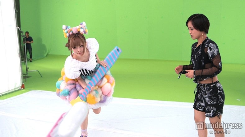 きゃりーぱみゅぱみゅ／新CM「すんごいオーラ」メイキング