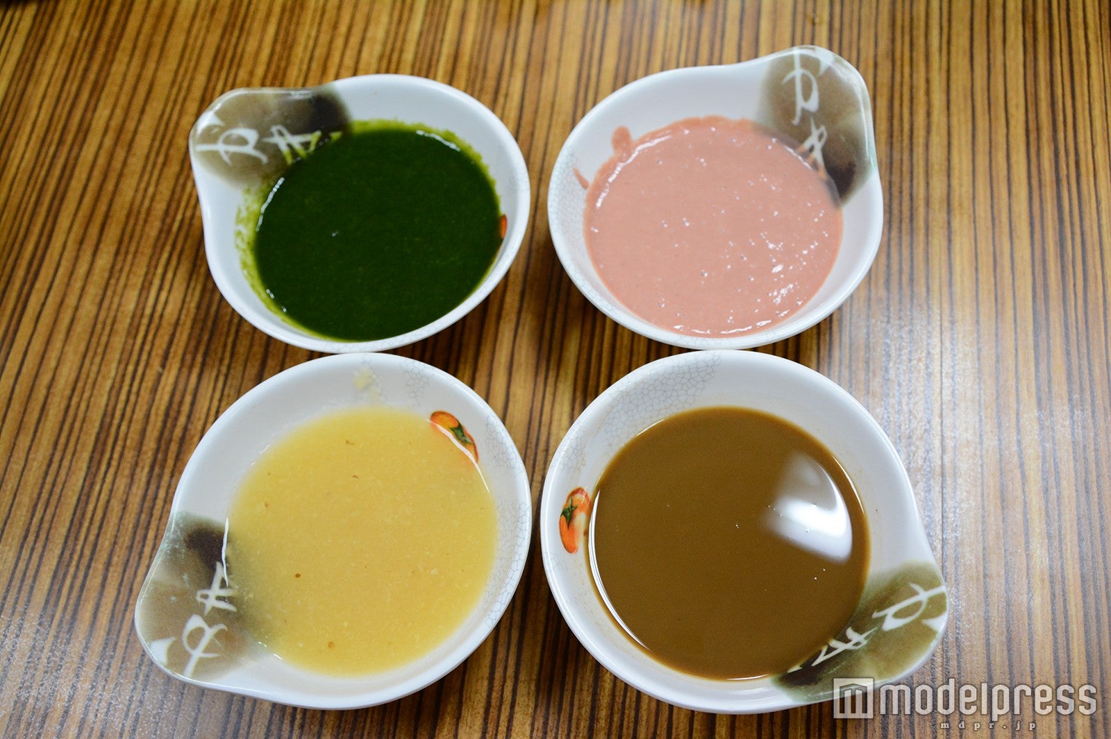 カラフルなタレを組み合わせて（C）モデルプレス