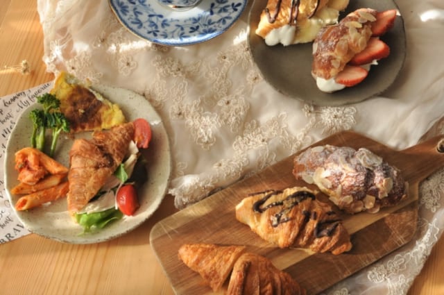 成城石井の「人気のクロワッサンアソート」テーブルアレンジ