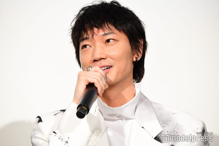 綾野剛(C)モデルプレス