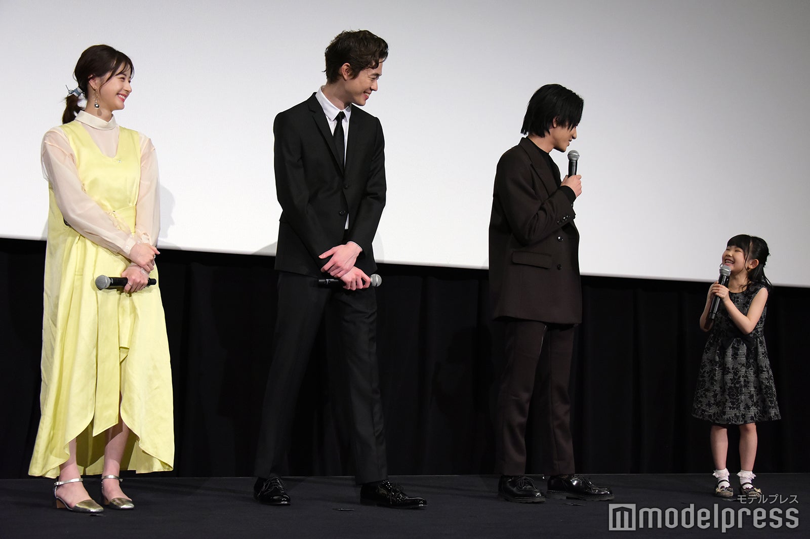 松本若菜、宮沢氷魚、藤原季節、外村紗玖良（C）モデルプレス