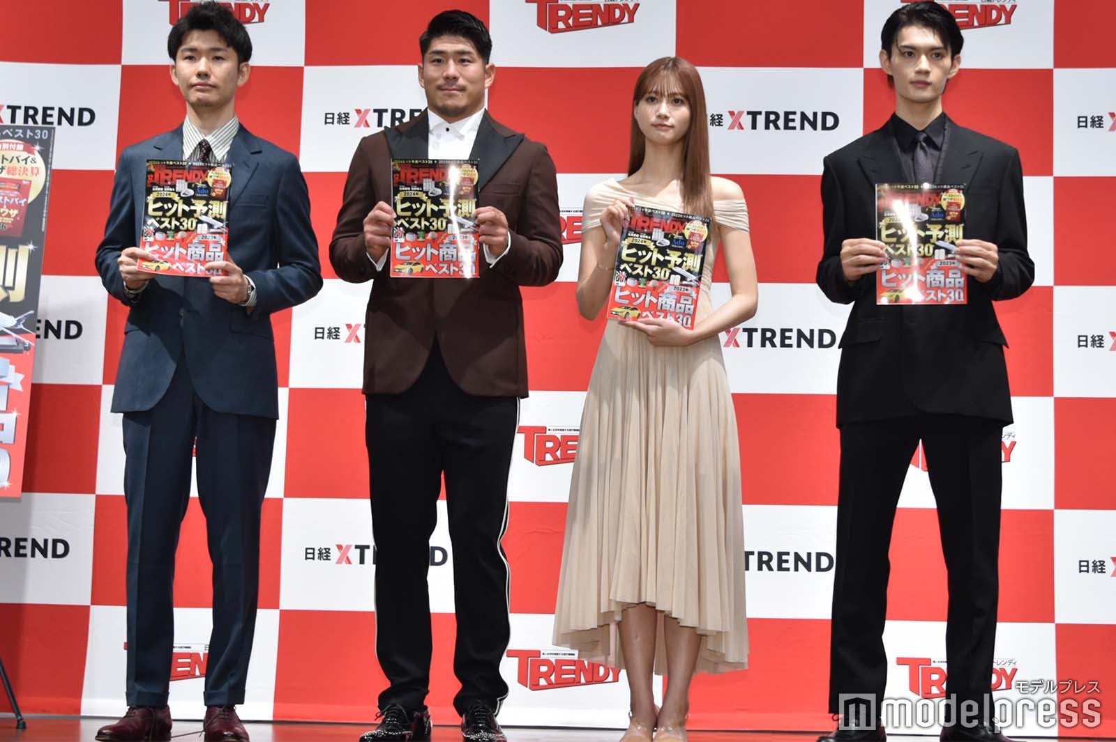 澤原昇氏、松田力也選手、生見愛瑠、佐野勇斗（C）モデルプレス