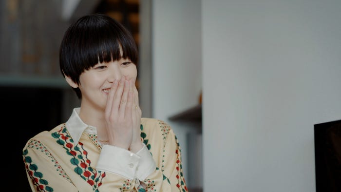 稲垣貴子/WEBムービー「ウォールフィットテレビのあるくらし」篇より(提供写真)