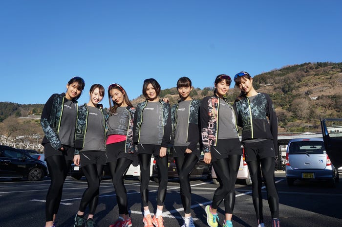 (左から)川口優菜、梅本静香、宮河マヤ、寺本愛美、永田レイナ、稲村亜美、熊江琉唯