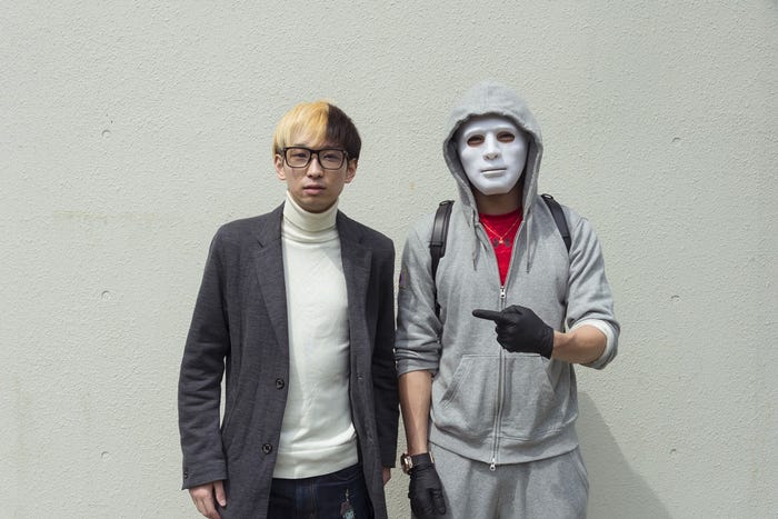 ヒカル、ラファエル(C)「残酷な観客達」製作委員会