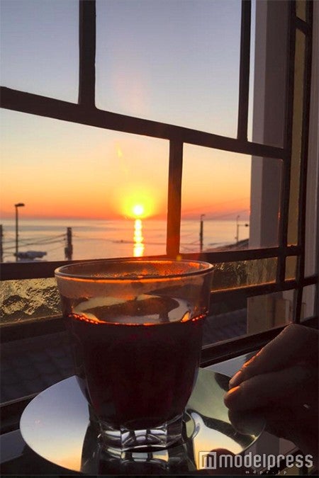 冬場は夕陽を眺めながらホットワインでのんびり／画像提供：タベルナ ロンディーノ