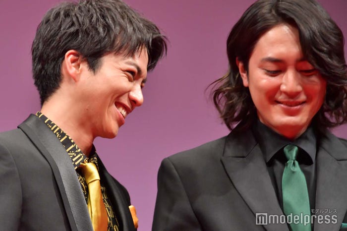 岡山天音をイジリ倒していた重岡大毅、間宮祥太朗(C)モデルプレス