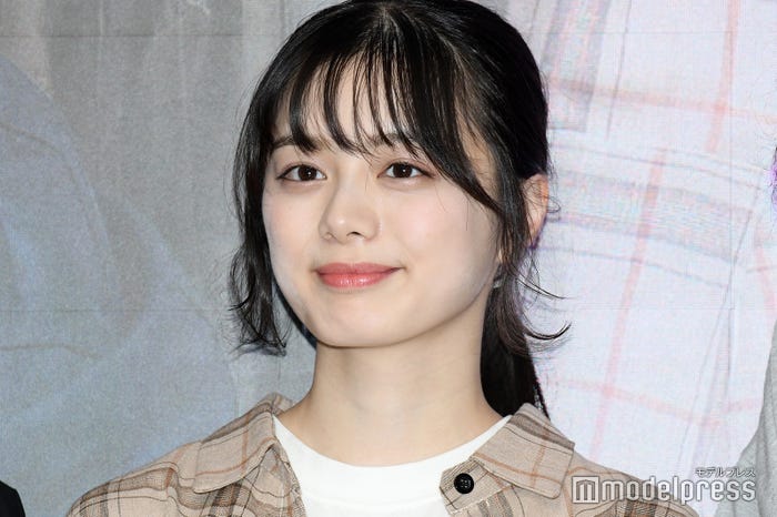 紺野彩夏 (C)モデルプレス