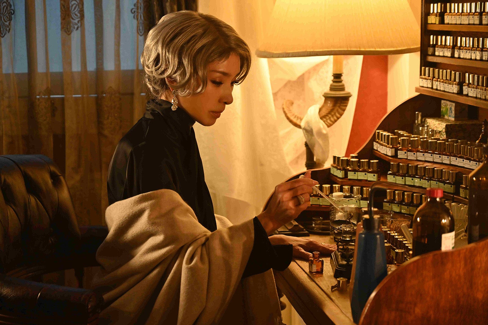 黒木瞳（C）2023映画『魔女の香水』製作委員会