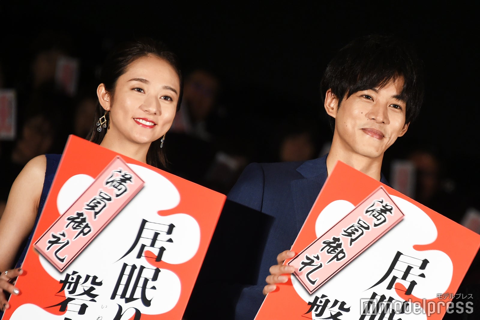 （左から）木村文乃、松坂桃李（C）モデルプレス