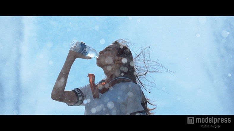 中条あやみ／ポカリスエット新CM「Jump」篇より