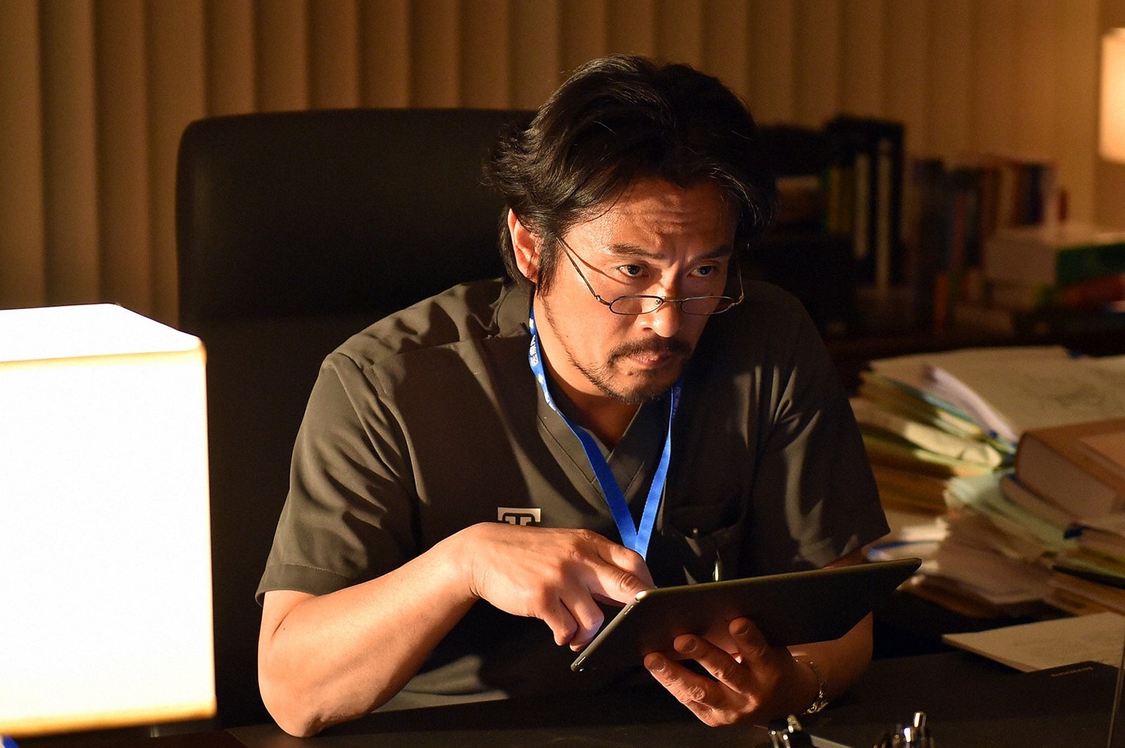 内野聖陽／「ブラックペアン」第1話より（C）TBS