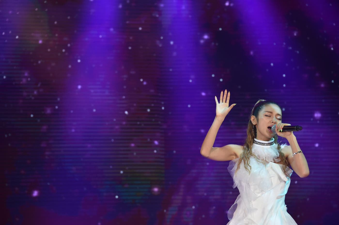 加治ひとみ(提供画像)