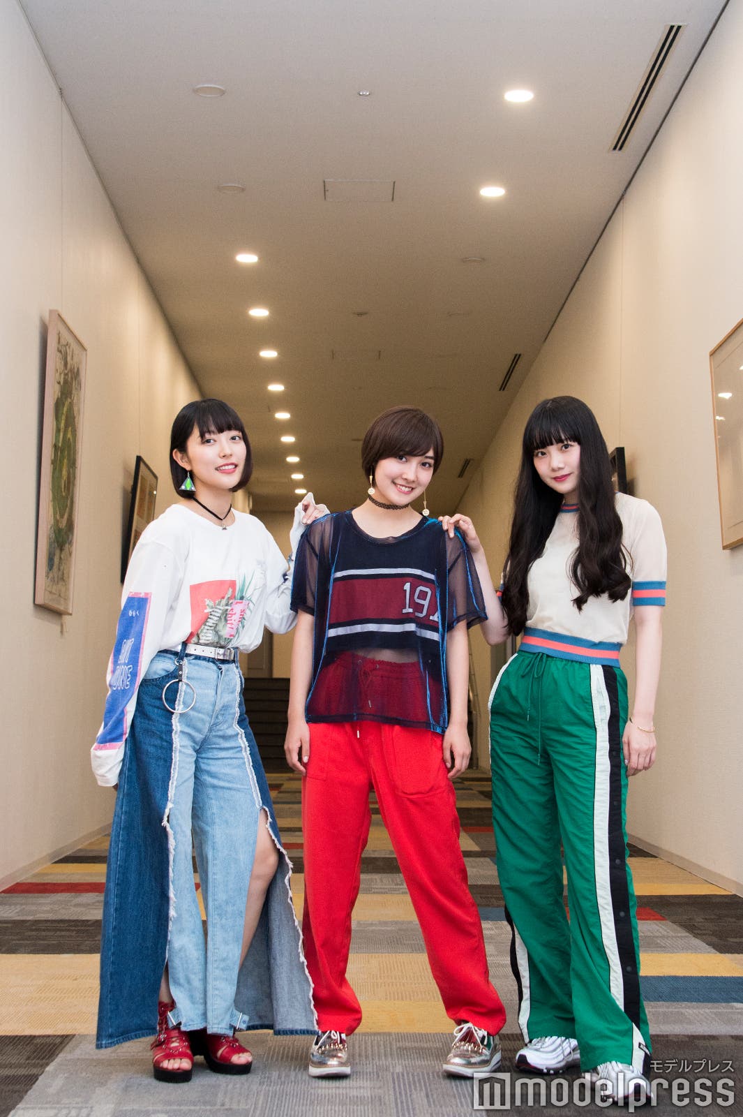 (左から)Nono、ami、MOMOKA(C)モデルプレス
