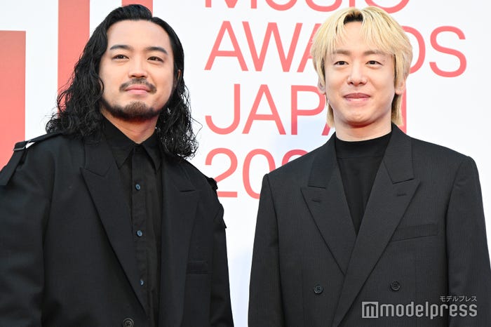 Creepy Nuts(C)モデルプレス