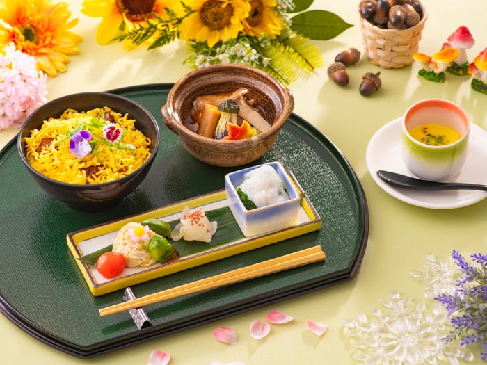 スペシャル膳¥4,300(C)Disney