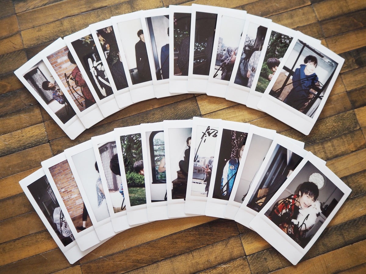 抽選プレゼントの直筆サイン入りチェキ（画像提供：所属事務所）