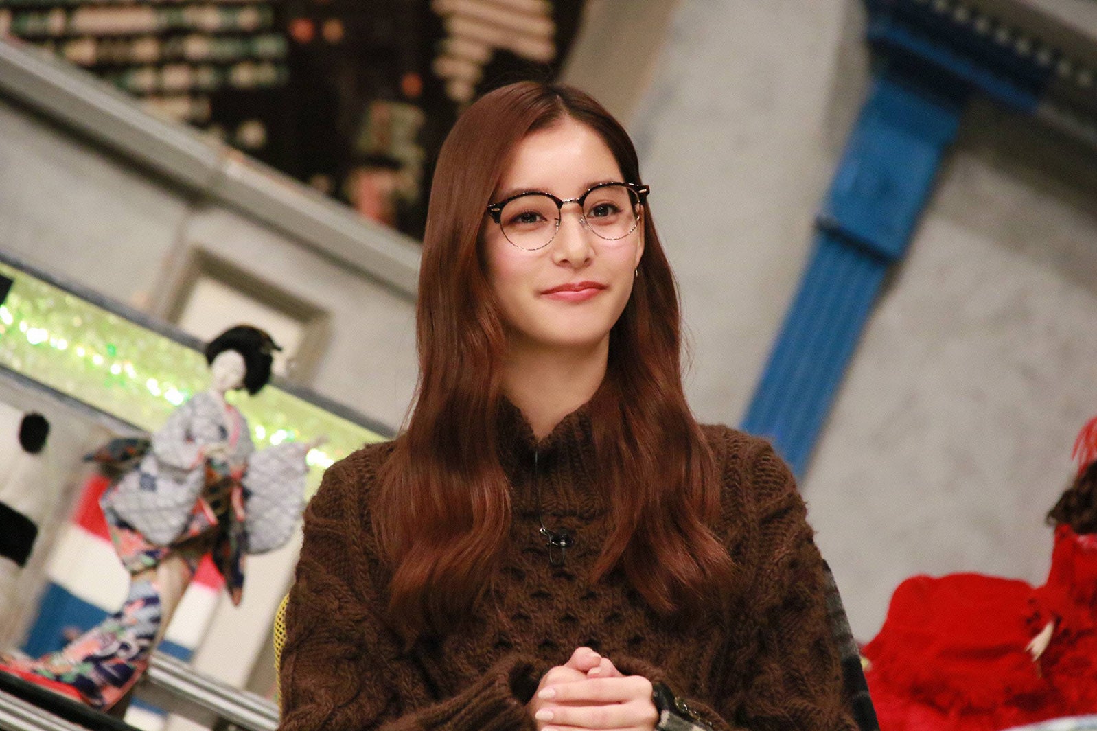 新木優子、珍回答連発に共演者タジタジ