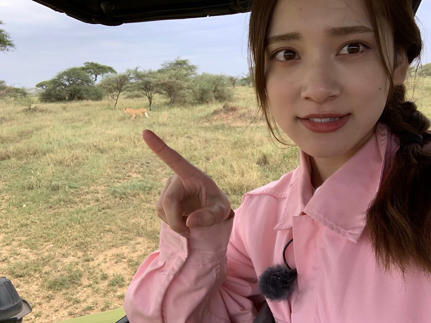 都丸紗也華／「所さんの目がテン！」アフリカ大陸タンザニア大型ロケの様子（C）日本テレビ