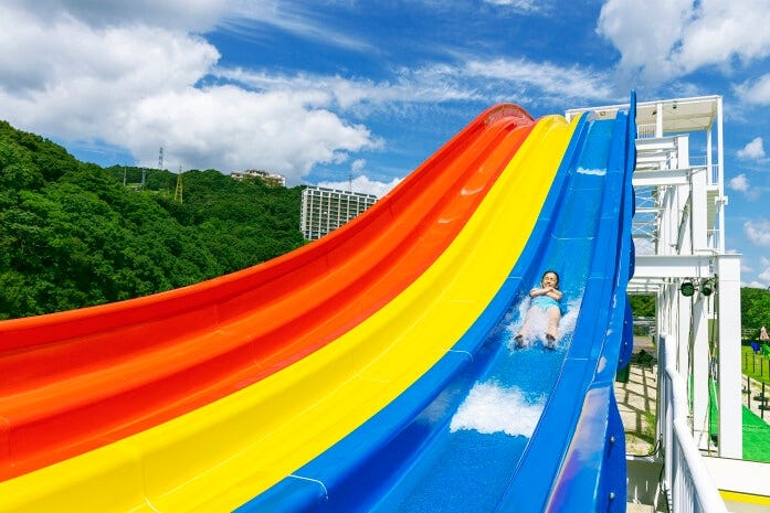 これが「メガスライダー」【制限】小学生以上＆身長120cm以上＆体重20～100kg