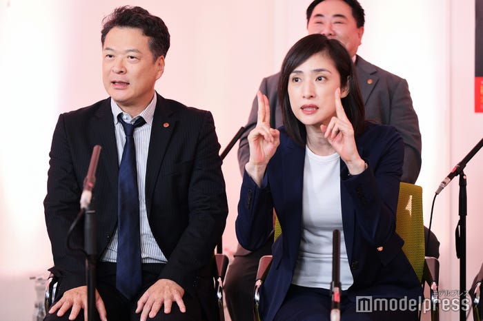 田中哲司、天海祐希(C)モデルプレス