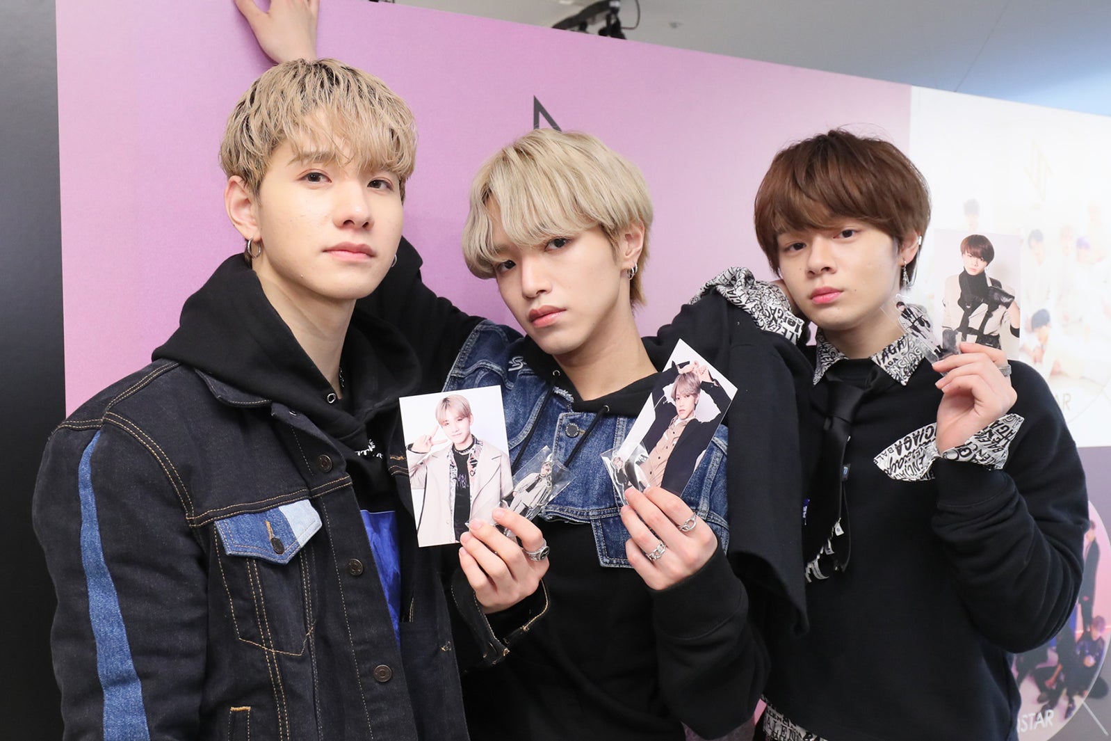 （左から）佐藤景瑚、大平祥生、鶴房汐恩 （C）LAPONE ENTERTAINMENT